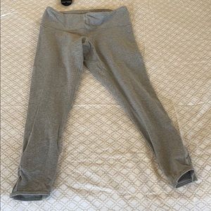 Lululemon Gray Crop (sz 8)